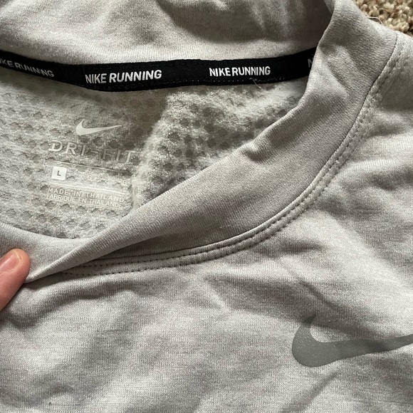 Nike Dri Fit Crewneck - Picture 2 of 4